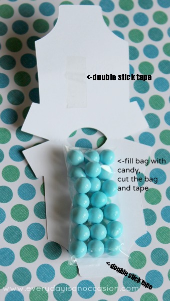 Every Day is an Occasion: Onesie Favor! Very easy to make and yummy treats in the middle!